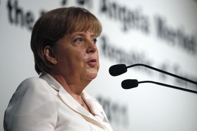 Διαβεβαιώσεις Μέρκελ για τη σταθερότητα του ευρώ