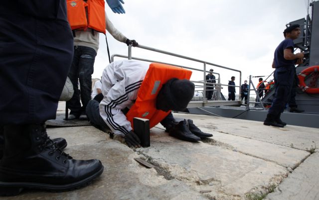 Τραγωδία με πρόσφυγες από τη Λιβύη στα νερά της Μεσογείου
