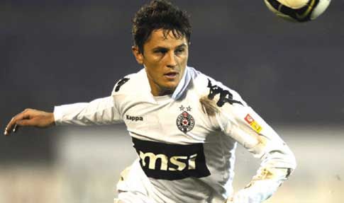 Θολώνει τα νερά ο μάνατζερ του Φέισα για Ολυμπιακό