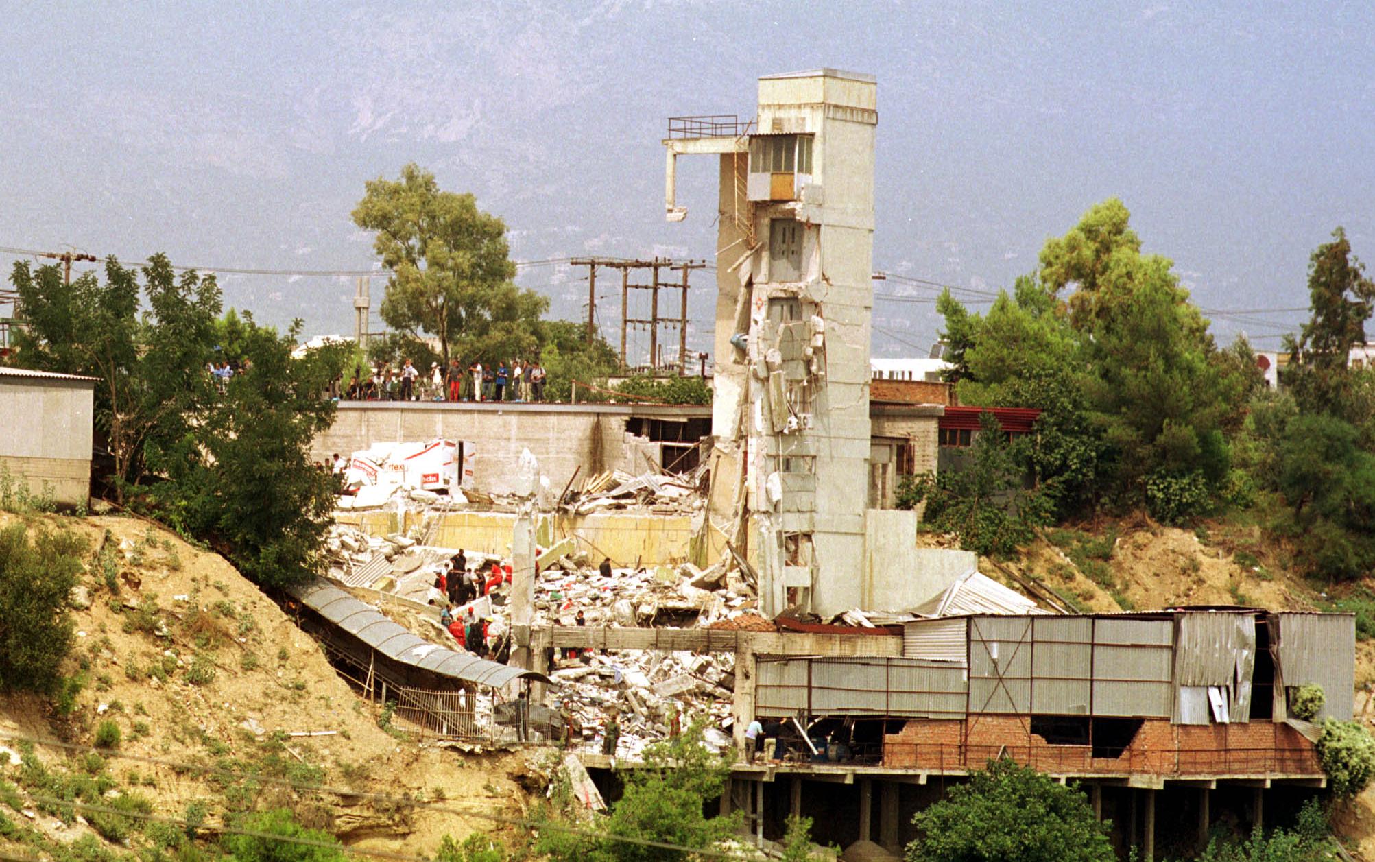 Οι αξιώσεις των Τραπεζών προηγούνται αυτών των συγγενών θυμάτων της «Ρικομέξ», λέει ο Άρειος Πάγος