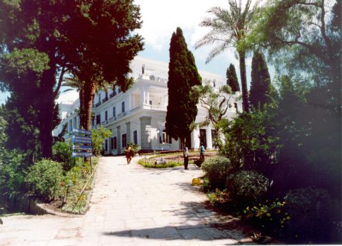 Την αξιοποίηση του Αχιλλείου αποφάσισε το Συμβούλιο Νεωτέρων Μνημείων