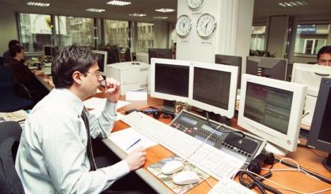 Έως 35 δισ. ευρώ το όφελος από την εθελοντική μετακύλιση του ελληνικού χρέους