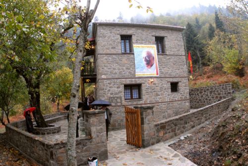 Μέρος του αρχείου του Χαρίλαου Φλωράκη βρέθηκε σε παλαιοπωλείο στο Μοναστηράκι