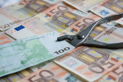 Ευκολότερη η συμφωνία για το χρέος, καθώς τα ελληνικά ομόλογα είναι σε λιγότερα χέρια