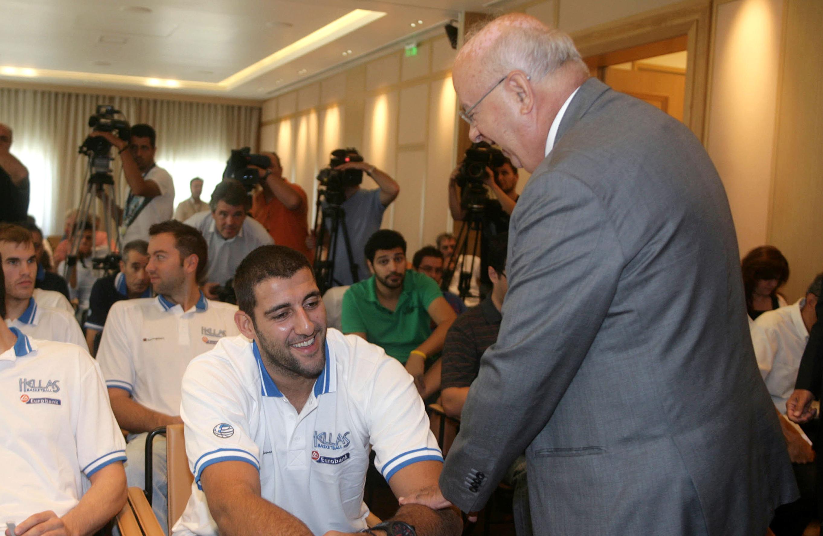 Ο Βασιλακόπουλος θεωρεί σίγουρο τον Μπουρούση στο Ευρωμπάσκετ