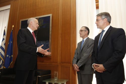 Συνάντηση Γ.Παπανδρέου και Απ.Ταμβακάκη για τις εξελίξεις στην οικονομία