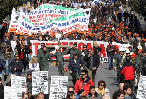 «Κατεβάζει ρολά» η χώρα λόγω γενικής απεργίας - Πώς θα κινηθούν οι συγκοινωνίες