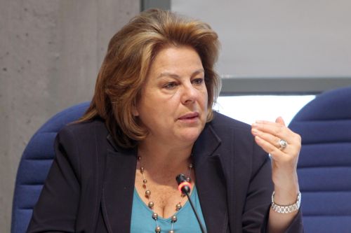 «Τα κοινωνικά επιδόματα δεν περικόπτονται, αλλά εξορθολογίζονται» δηλώνει η Λ.Κατσέλη