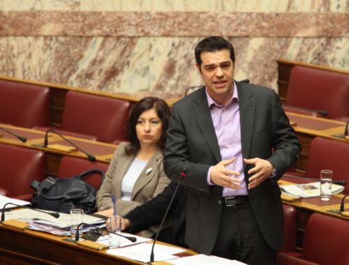 Γαντζωμένος στην καρέκλα του Μαξίμου ο πρωθυπουργός, είπε ο Αλέξης Τσίπρας