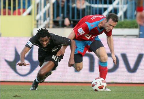 Ανανέωσε ως το 2013 στον Πανιώνιο ο Γιόνσον