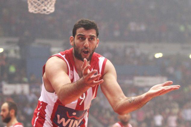 Διαψεύδει η Φενέρμπαχτσε/Ούλκερ για τον Μπουρούση