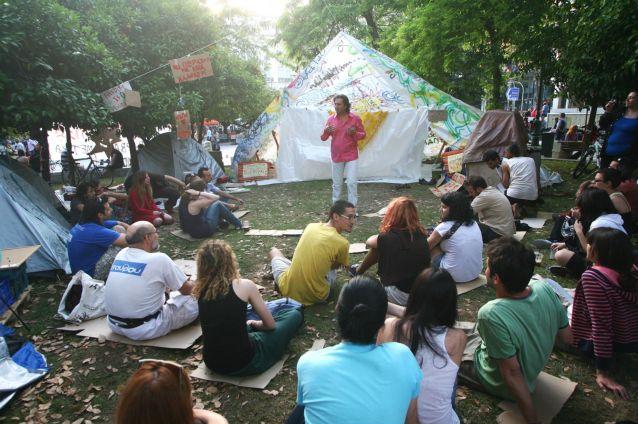 Συνεπείς και την Παρασκευή στο ραντεβού τους οι «Αγανακτισμένοι» του Συντάγματος