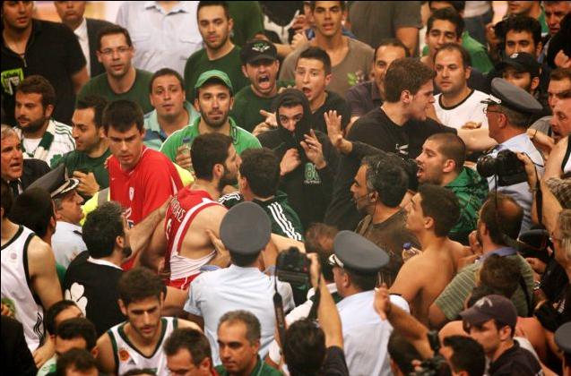 Απολογήθηκε η ΚΑΕ Παναθηναϊκός υποστηρίζοντας ότι ο Μπουρούσης δεν τραυματίστηκε