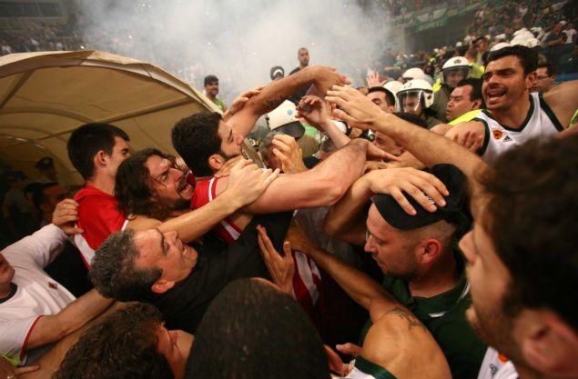 Μήνυση κατά αγνώστων από Μπουρούση και Αγγέλου