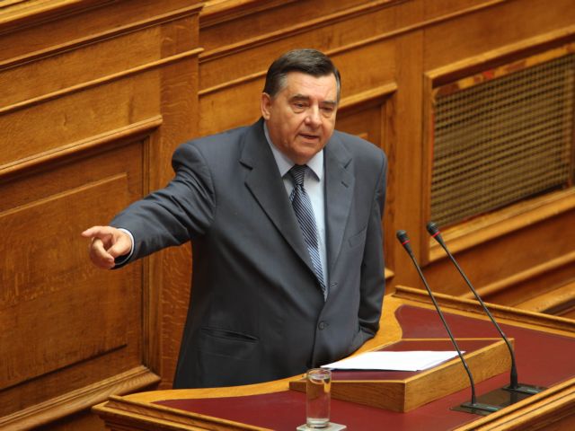 Σε εκλογικό συναγερμό έθεσε τον ΛΑΟΣ ο Γιώργος Καρατζαφέρης