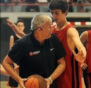 Οι προπονητές πρέπει να γνωρίζουν ότι δεν ξέρουν τα πάντα για το μπάσκετ, δήλωσε ο Ομπράντοβιτς