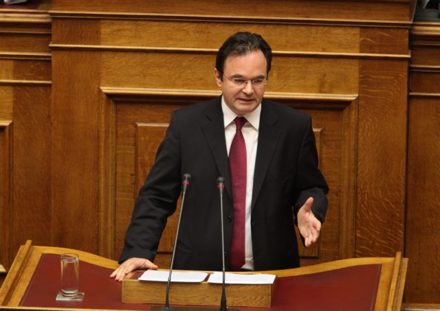 Δεν μπορούμε να γκρεμίσουμε ένα εκατομμύριο αυθαίρετα, λέει ο Γ.Παπακωνστανίνου