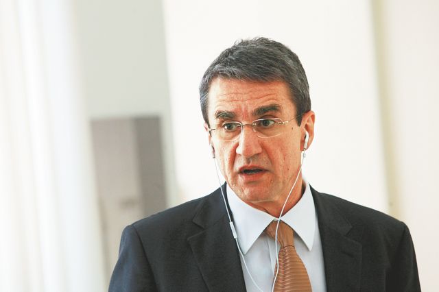 Συγχώνευση 300 κλινικών του ΕΣΥ ανακοίνωσε ο Ανδρέας Λοβέρδος