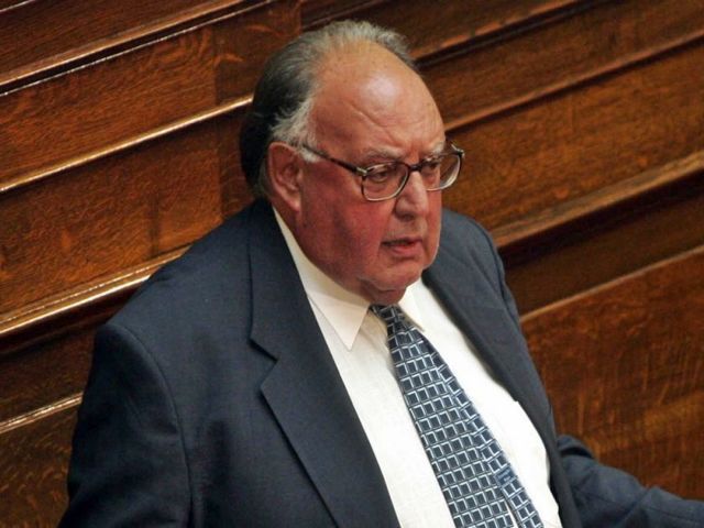 Ενόχληση και στο Μαξίμου για τα «τανκς» του Πάγκαλου