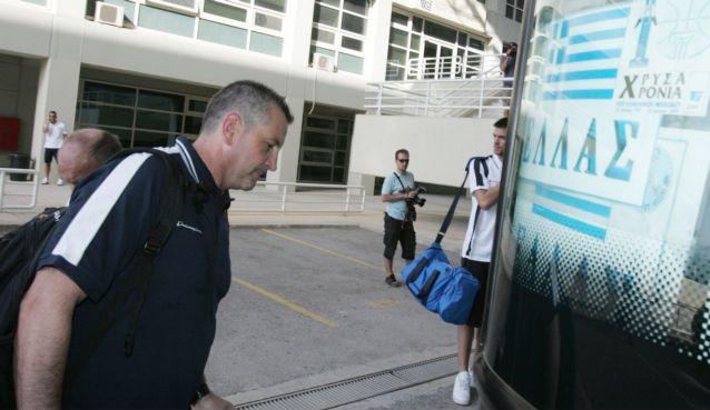 Σκληρή δουλειά ζήτησε από τους παίκτες ο Ζούρος