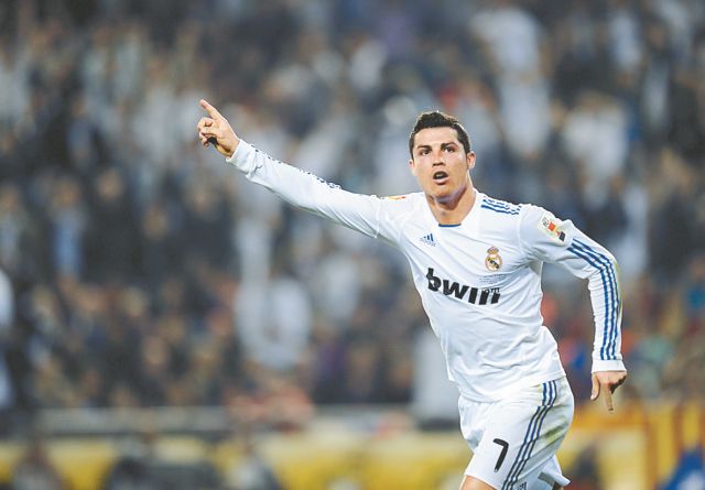 Ο Κριστιάνο Ρονάλντο διαψεύδει τα περί φυγής του από τη Ρεάλ Μαδρίτης