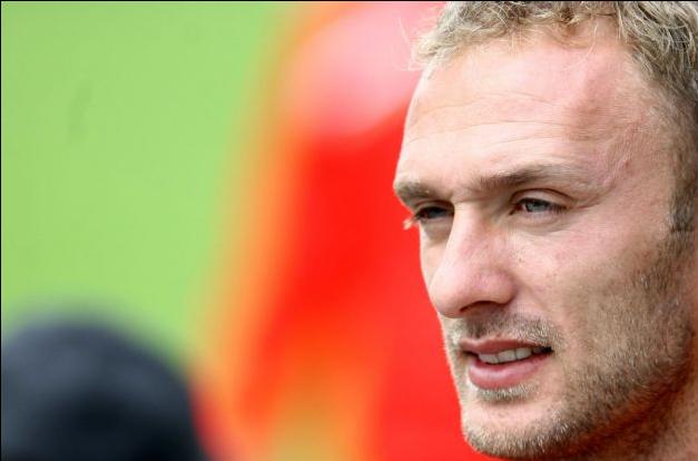 Το… μαντήλι του αποχαιρετισμού ήταν το «δώρο» του Ρόμενταλ