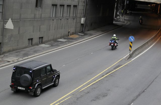 Ενώπιον του δικαστηρίου ο άνθρωπος που βύθισε στο πένθος τη Νορβηγία