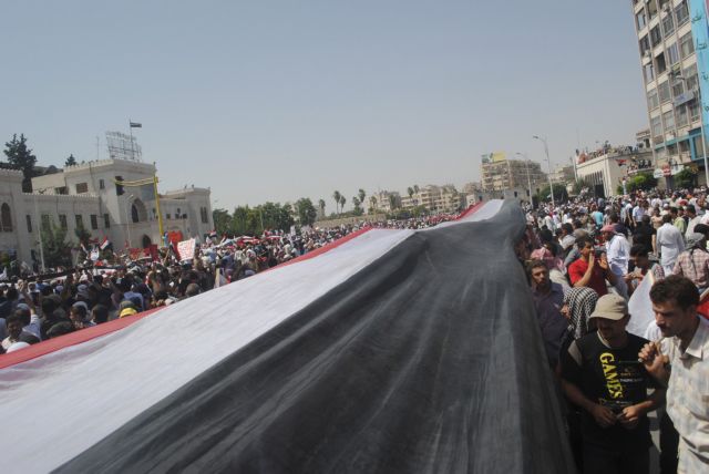 Ένας διαδηλωτής ανά ώρα συλλαμβάνεται στη Συρία, καταγγέλλουν ακτιβιστές