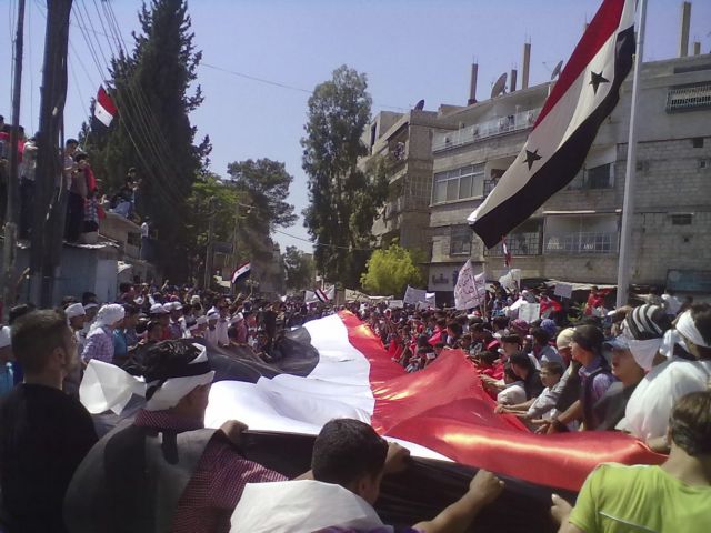 Απολύθηκε ο κυβερνήτης της Χάμα στη Συρία μετά τις μαζικές διαδηλώσεις