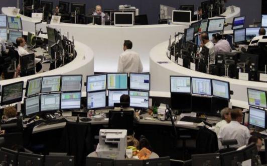 Ποιες αλλαγές εξετάζουν οι τράπεζες στο σχέδιο για την μετακύλιση του ελληνικού χρέους