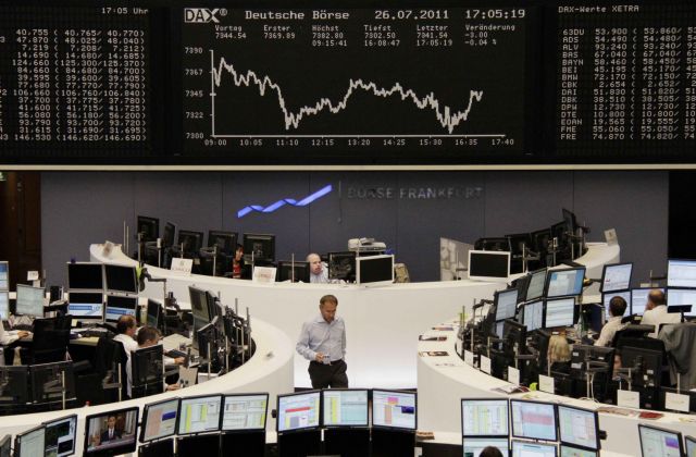 Μεικτά πρόσημα στις ευρωπαϊκές αγορές την Τρίτη, πτώσης συνέχεια στη Γουόλ Στριτ