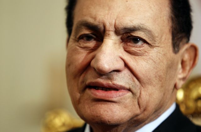 Αρνείται να φάει και λαμβάνει μόνο υγρά ο Χόσνι Μουμπάρακ λίγο πριν τη δίκη του