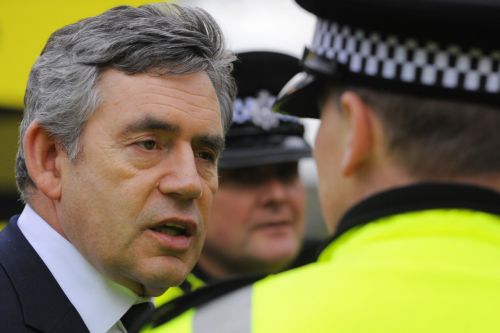 «Σεσημασμένους εγκληματίες» βλέπει πίσω από το σκάνδαλο των υποκλοπών ο Γκ.Μπράουν