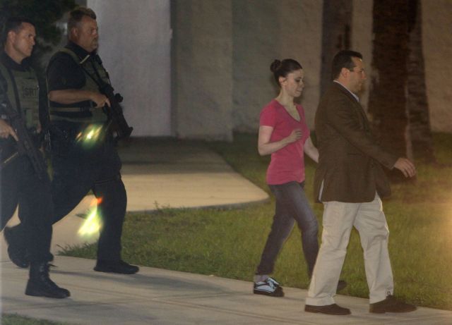 Αποφυλακίστηκε η Αμερικανή που κατηγορήθηκε για το φόνο της κόρης της