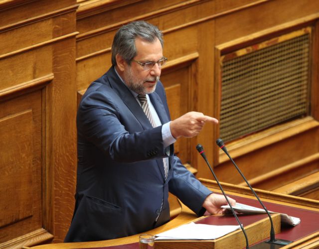 Απειλές σε βάρος της οικογένειάς του κατήγγειλε ο Χρ.Παπουτσής