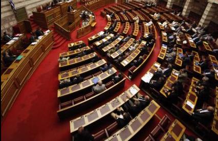 Κέρδη και ζημίες από τα αποτελέσματα της Συνόδου μετρούν τα επιτελεία των κομμάτων