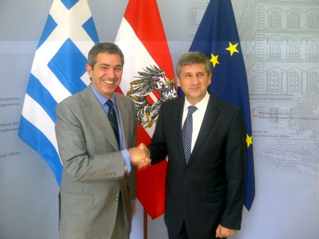 Επιδιώκουμε στο επίπεδο των καλών λόγων να προστεθούν και πράξεις, δήλωσε ο ΥΠΕΞ