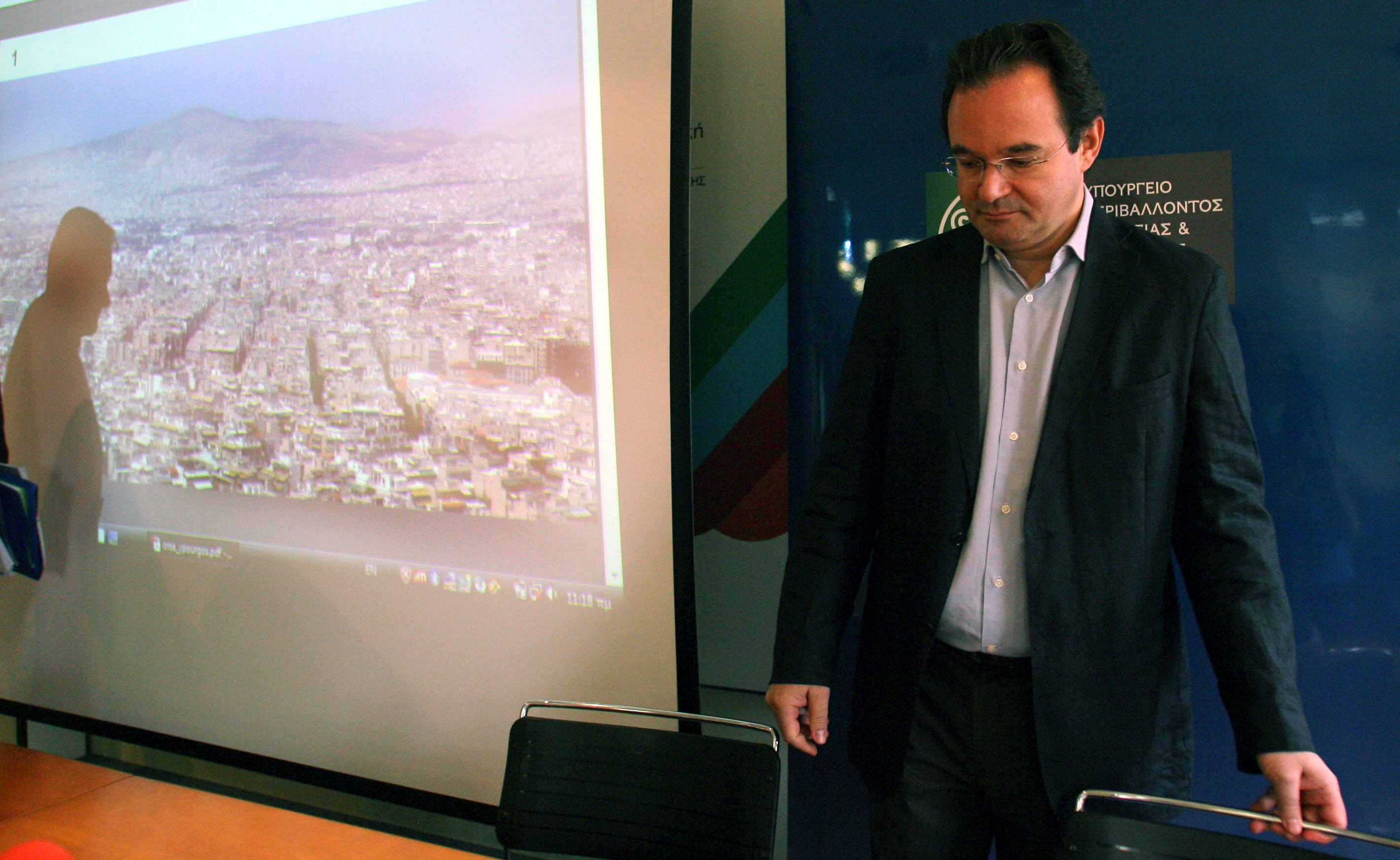 Τακτοποίηση αυθαιρέτων για 40 χρόνια προωθεί το υπουργείο Περιβάλλοντος