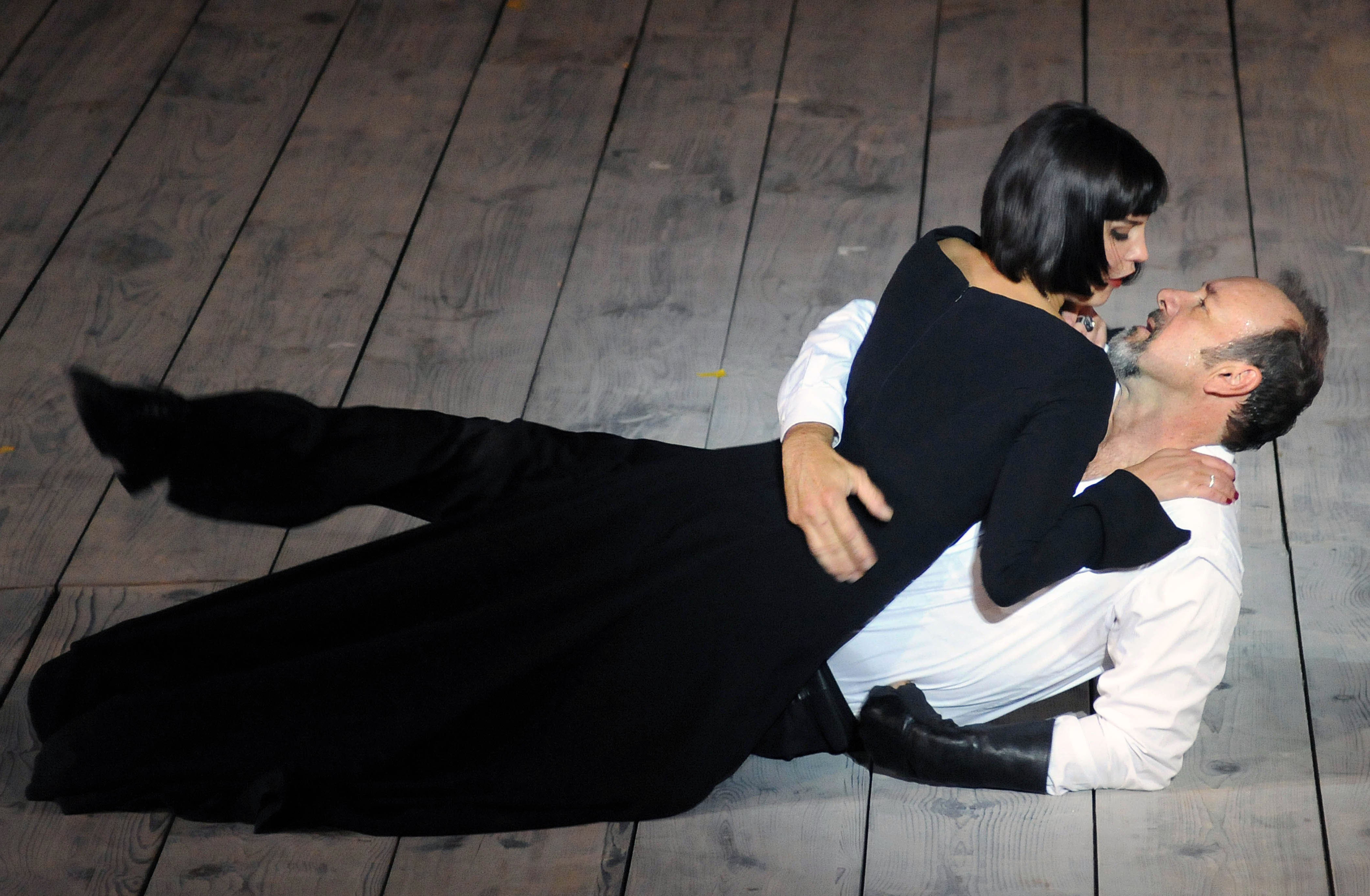 Αποθέωση για τον «Ριχάρδο» Κέβιν Σπέισι στο Αρχαίο Θέατρο της Επιδαύρου