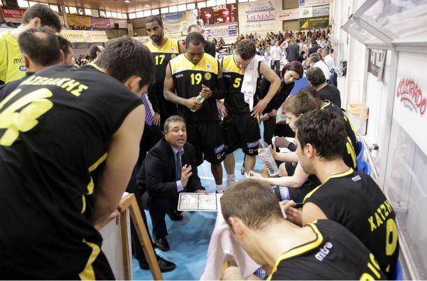 Ο Ηλυσιακός ανανέωσε τη συνεργασία με τον Κώστα Φλεβαράκη