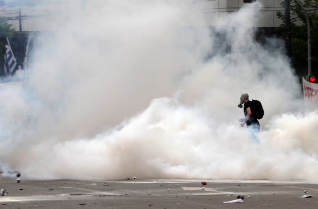 Tέσσερις δικογραφίες για τα χημικά και τα περιστατικά βίας στο Σύνταγμα