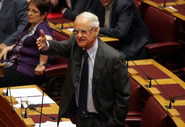 Σύγκρουση Κακλαμάνη-ΣΥΡΙΖΑ στη Βουλή για «στοχοποίηση» βουλευτών του ΠΑΣΟΚ