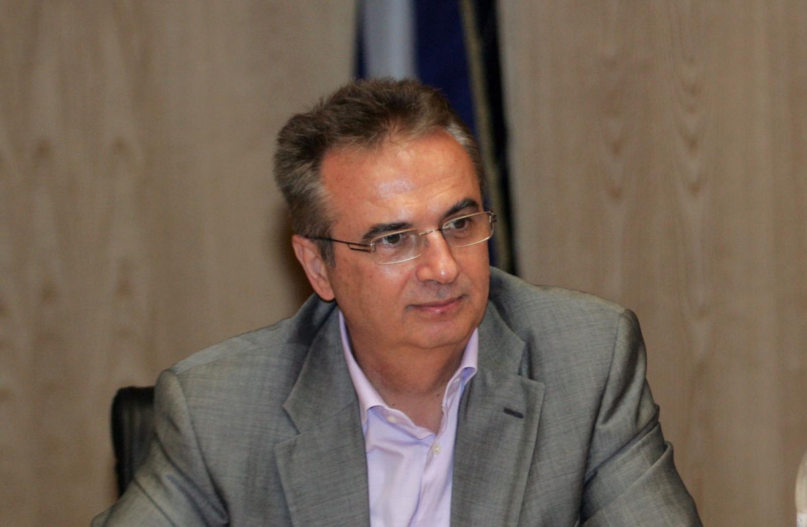 Νέα κόντρα κυβέρνησης – ΝΔ στη Βουλή για το άνοιγμα του επαγγέλματος των ταξί