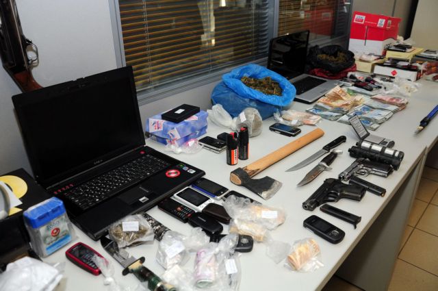 Δεκάδες συλλήψεις στο πλαίσιο επιχείρησης εξάρθρωσης εγκληματικών οργανώσεων