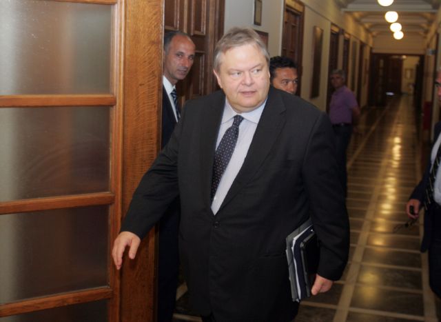 Στο νομοσχέδιο για το ενιαίο μισθολόγιο η μείωση του κινήτρου απόδοσης στο Δημόσιο