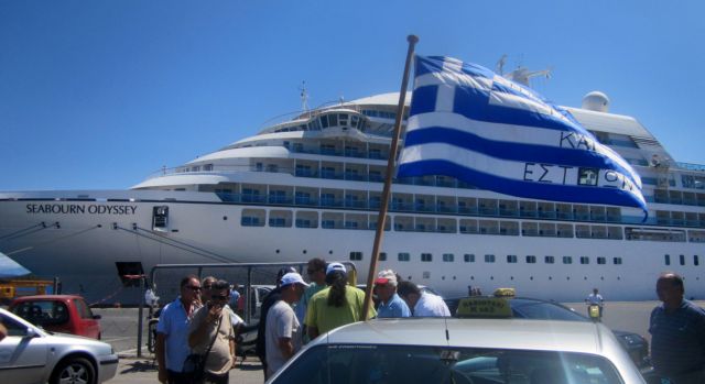 Κινητοποιήσεις και σε αρχαιολογικούς χώρους της Κέρκυρας και της Ζακύνθου από ιδιοκτήτες ταξί