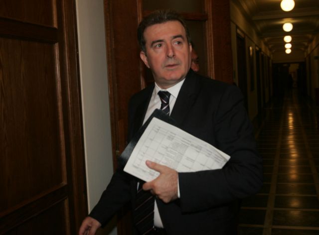 Μέτρα για την ενίσχυση της ναυπηγοεπισκευαστικής ζώνης εξήγγειλε ο Μ.Χρυσοχοΐδης