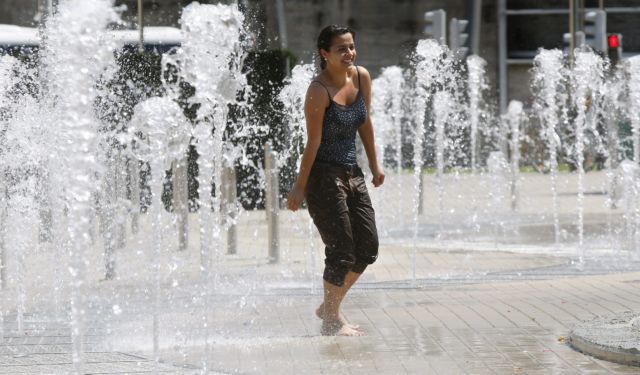 «Πρεμιέρα» καύσωνα σε ευρωπαϊκές χώρες με τον υδράργυρο στα ύψη