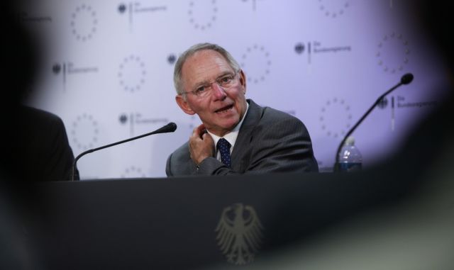 Δέκα χρόνια θα χρειαστεί η Ελλάδα για να ξαναγίνει ανταγωνιστική, δηλώνει ο Β.Σόιμπλε