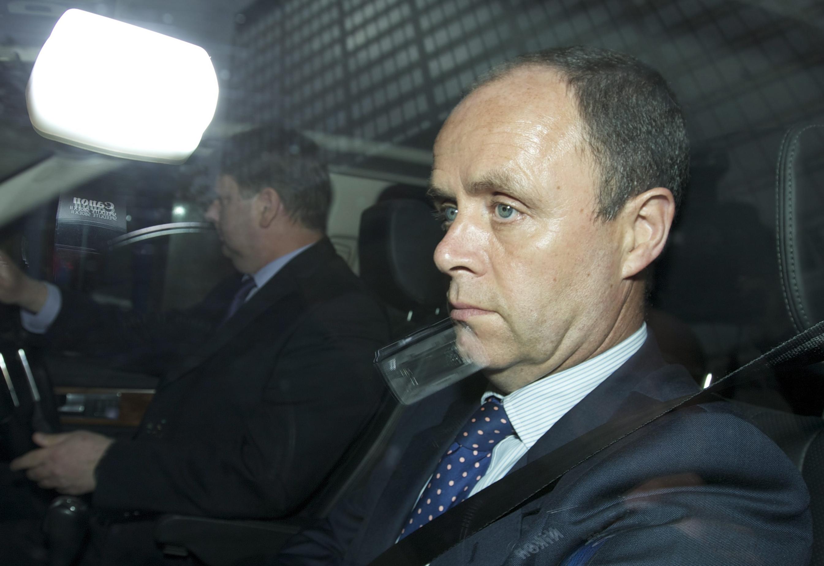 «Σωρεία λαθών» της Σκότλαντ Γιαρντ δείχνει η έρευνα για τις υποκλοπές